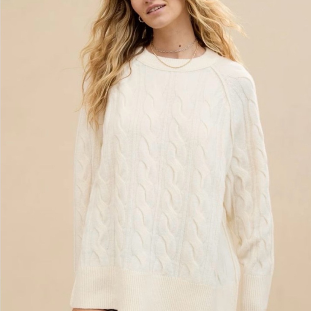 Never Worn Aerie Cream Cable Knit Sweater